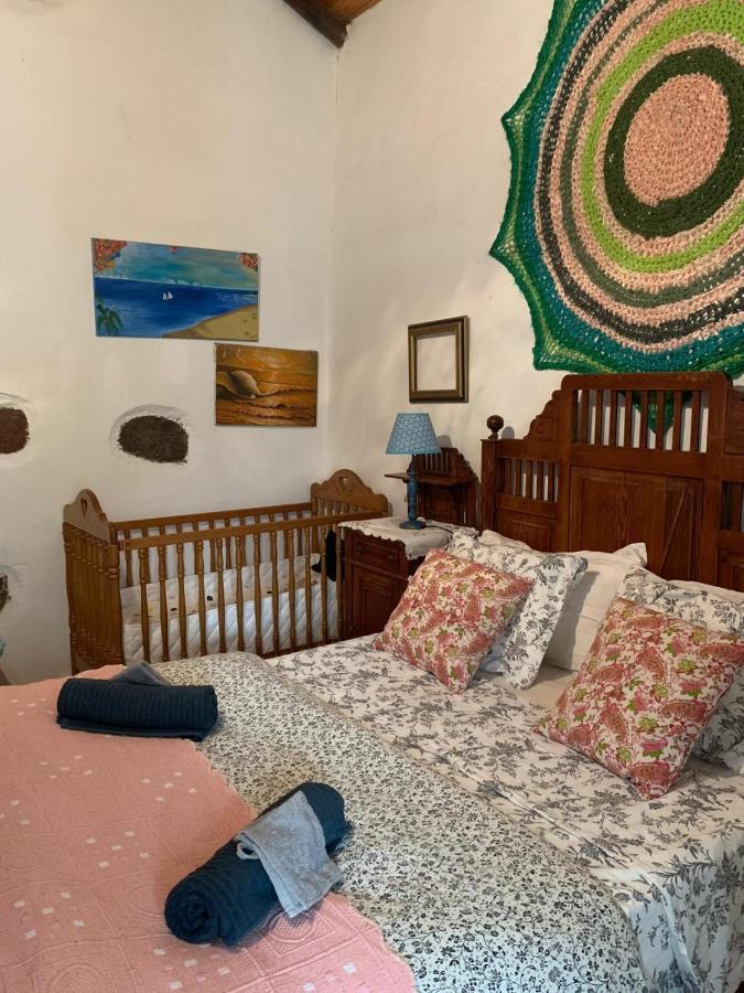 Гостевой дом Ecoartejeda Cave House Экстерьер фото